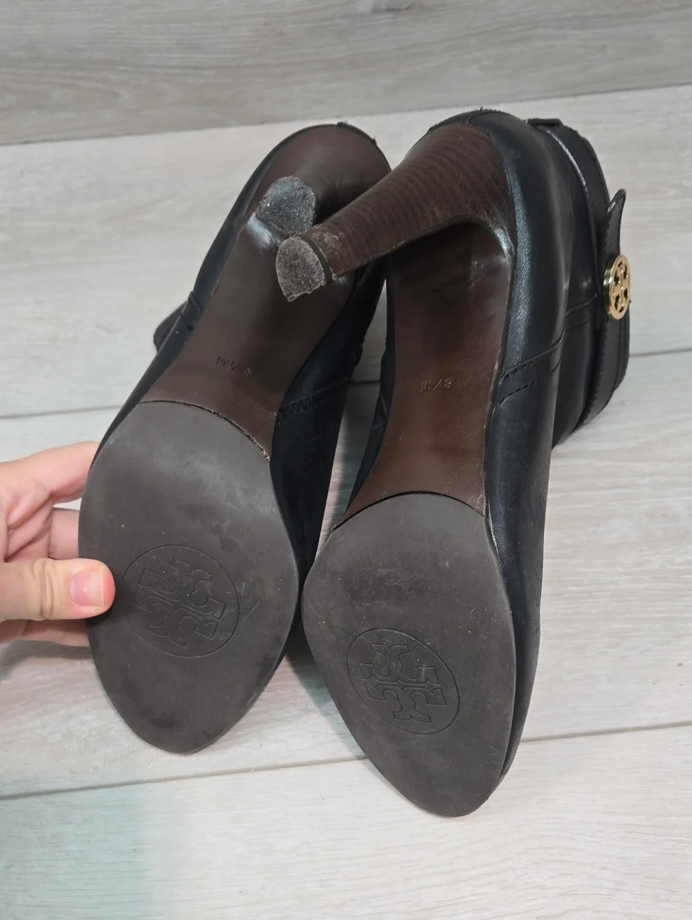 Tory Burch Women Black Leather Ankle Booties Gold Logo Button Heels Shoes 8.5M